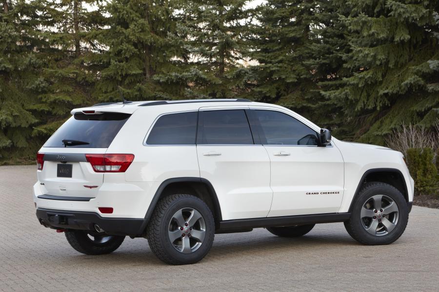  Jeep Grand Cherokee Trailhawk Concept 2012 года  (фото 21 из 25)